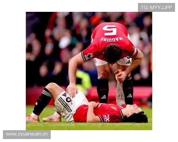 曼联重建困境持续:频繁调整缺乏明确方向,影响球队稳定性 曼联重建困境持续:频繁调整缺乏明确方向,影响球队稳定性