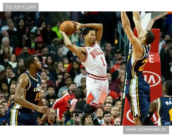 罗斯从巅峰单打转为挡拆牵制提升关键回合效率