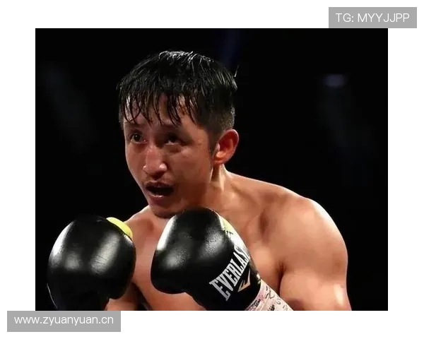 邹市明看上去真像隔壁老王？拳台上狠角色，下了场连鸡毛都拂不开了！