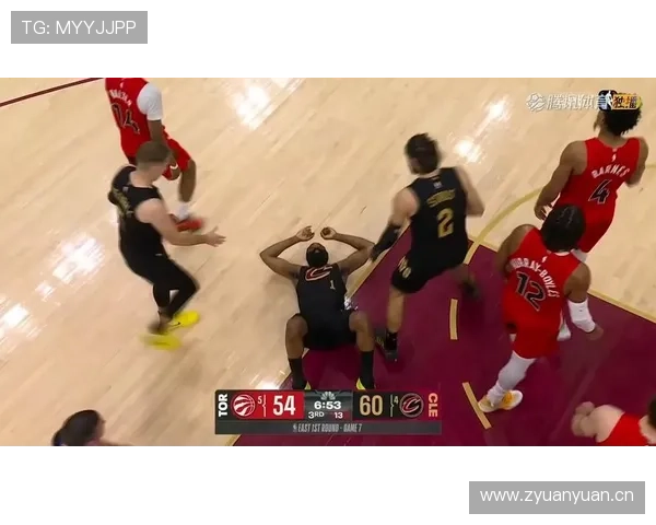 哈登突破造犯规上升显著 拉开与保罗关键时刻表现差距